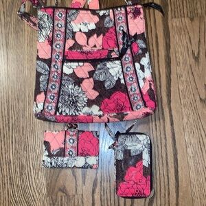 Vera Bradley crossbody purse, medium, like new, 11 inches by 11 inches. Like new